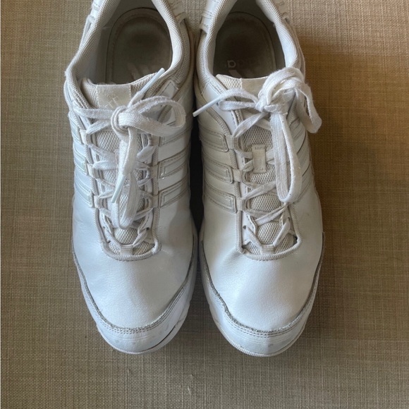 Adidas cheer shoes size 8.5 great condition - Picture 2 of 5